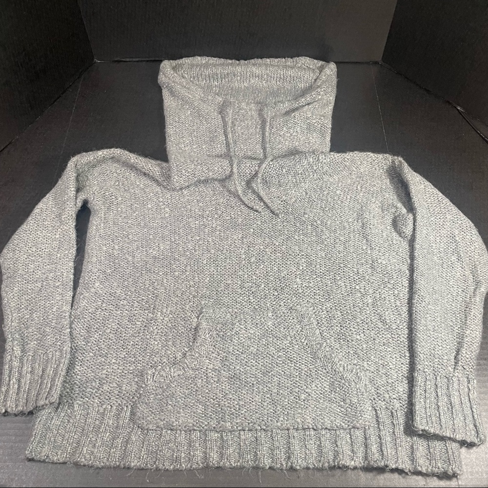 Kenzie funnel neck sweater hoodie Small Excellent and Adorable!